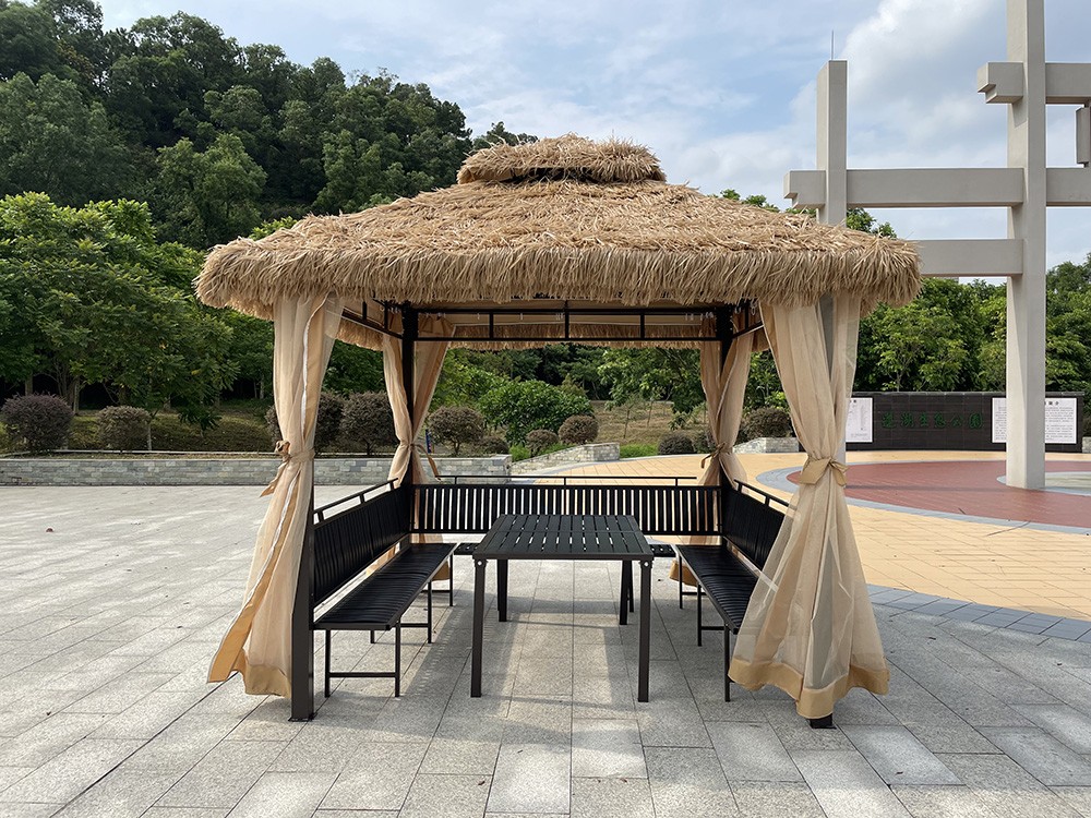 Outdoor thatched pavilion product features